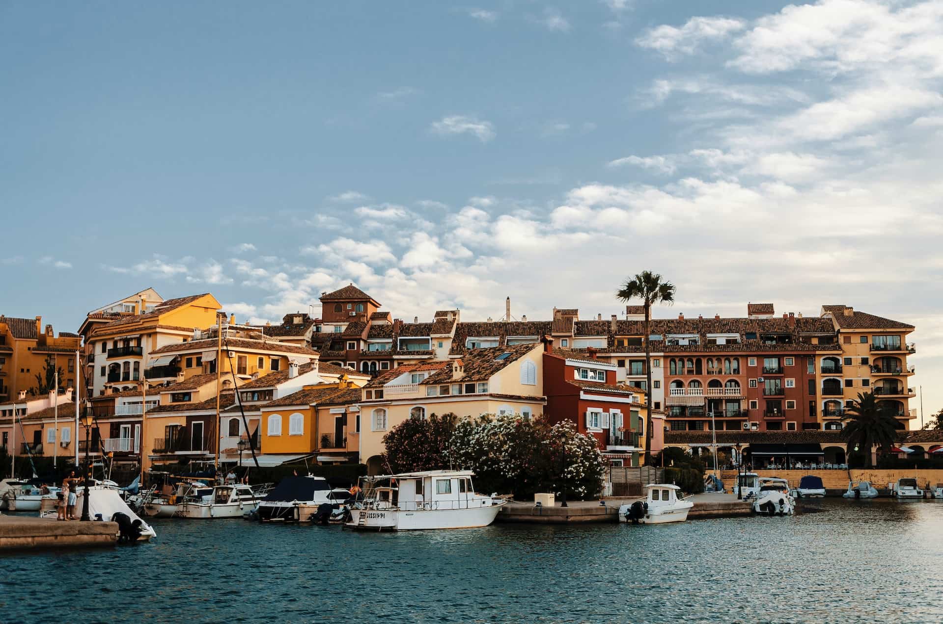 Strong US dollar, new European routes: Advice for summer 2023 travel